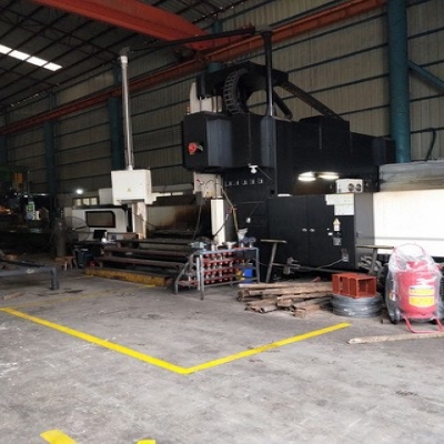 大型數(shù)控龍門(mén)銑加工